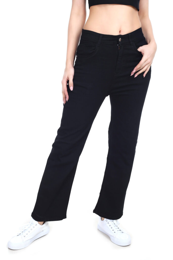 Women Regular Black Cargo Jeans - Image 5